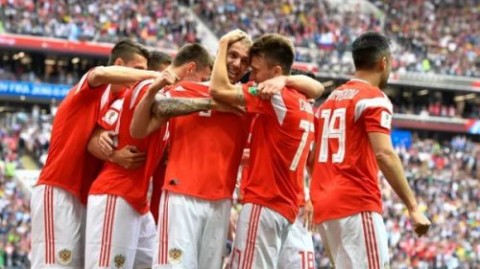 俄罗斯vs巴西比分预测：临阵练兵PK最后冲刺，谁能笑到最后？