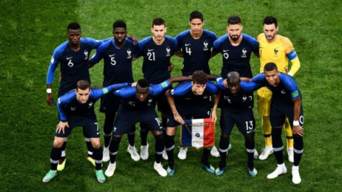 英超第22轮曼彻斯特德比：曼联2-0完胜曼城，新帅卡里克开门红